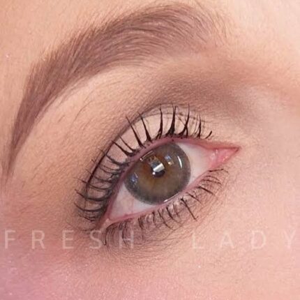 العدسات اللاصقة التجميلية